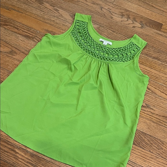 Banana Republic Bright Green Crochet Yoke Tank - Picture 6 of 8
